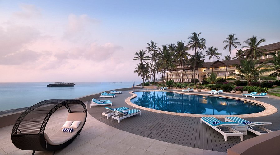 Hemingways Watamu — marine park snorkelling in the Indian Ocean